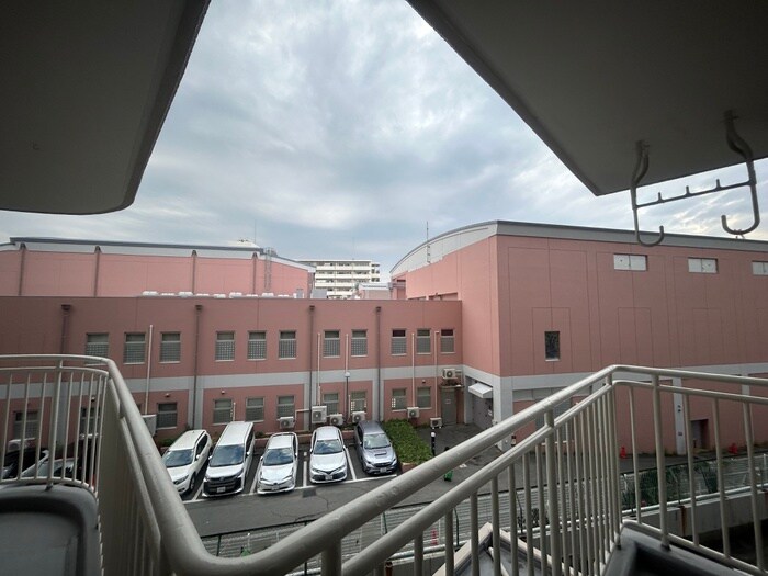 物件内観写真22　(室内からの展望)