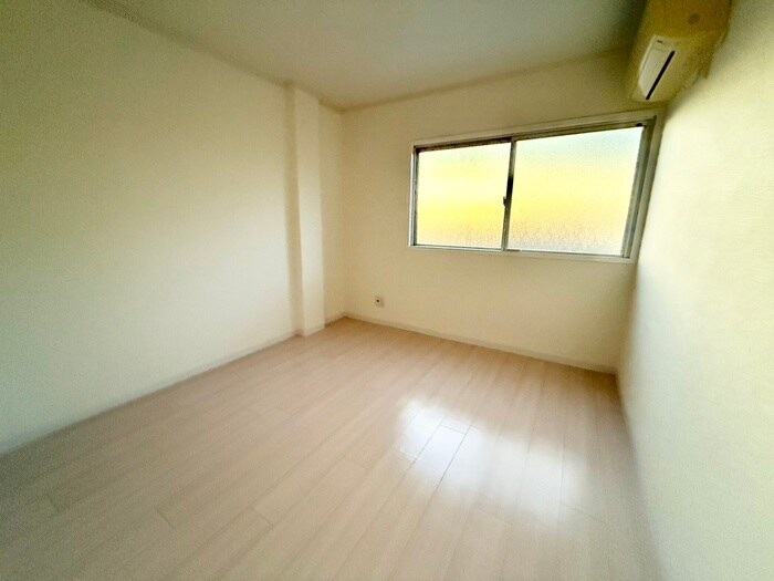 物件内観写真18　(居室)