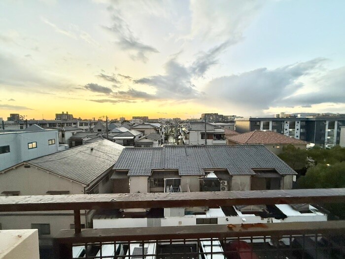 物件内観写真21　(室内からの展望)