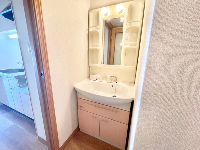 物件内観写真11　(洗面)