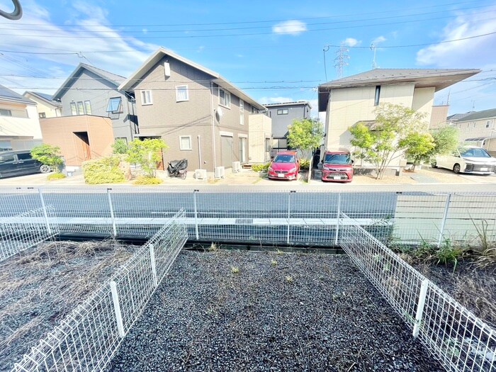 物件内観写真17　(室内からの展望)