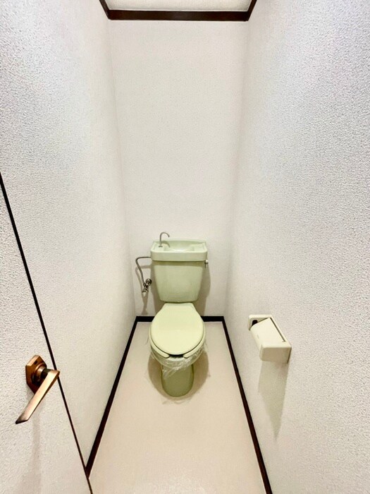 物件内観写真8　(トイレ)