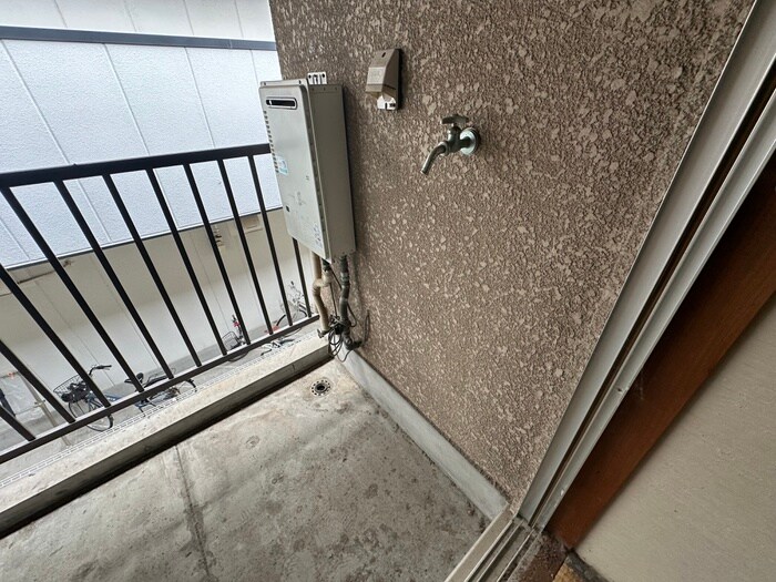 物件内観写真10　(洗濯機置場)