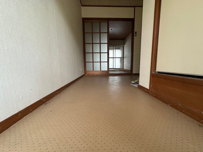 物件内観写真16　(廊下)