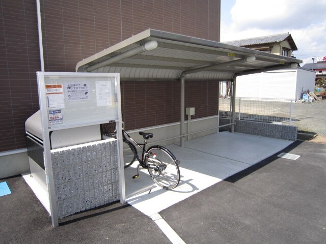 物件外観写真3　(駐輪場)
