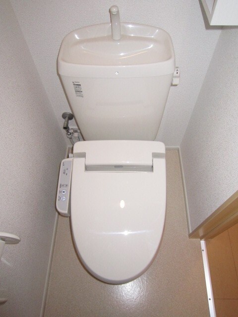 物件内観写真7　(トイレ)