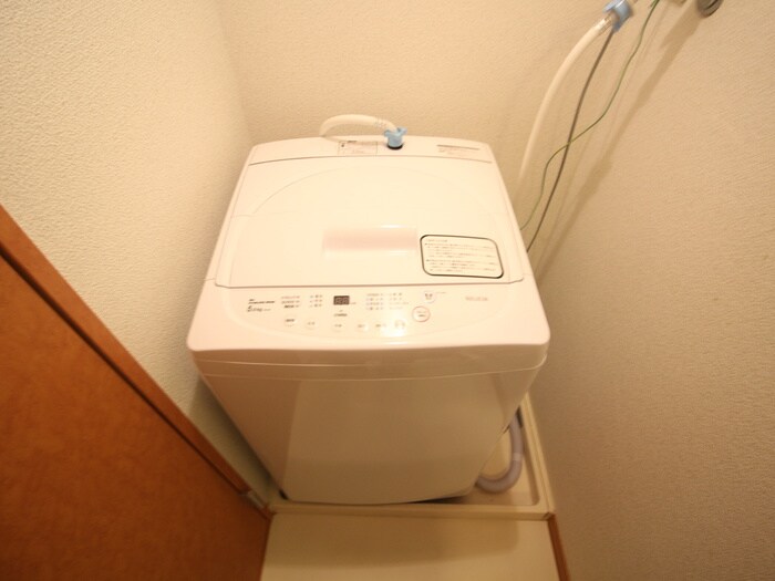 物件内観写真18　(洗濯機置場)