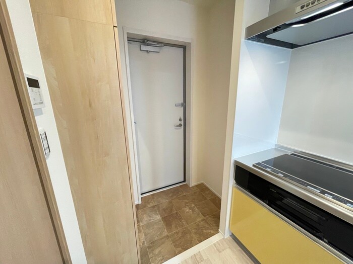 物件内観写真9　(玄関)