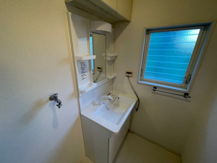 物件内観写真8　(洗面)