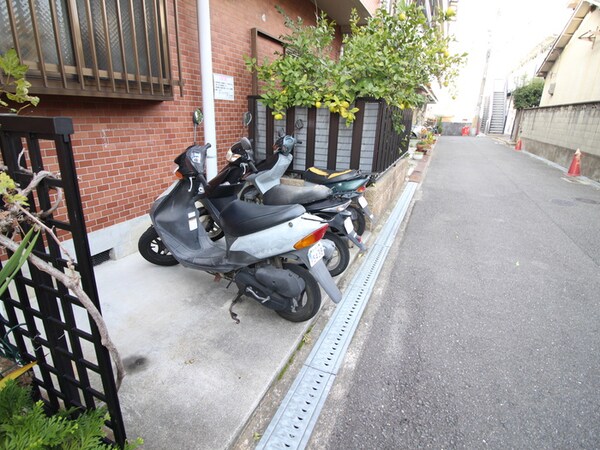 バイク置き場