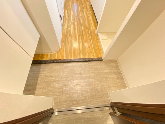 物件内観写真19　(玄関)