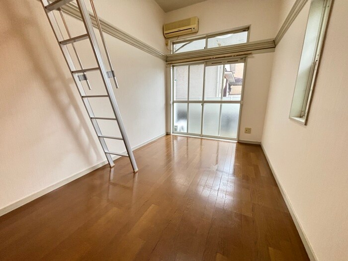 物件内観写真8　(居室)