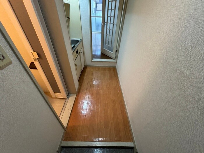 物件内観写真17　(廊下)