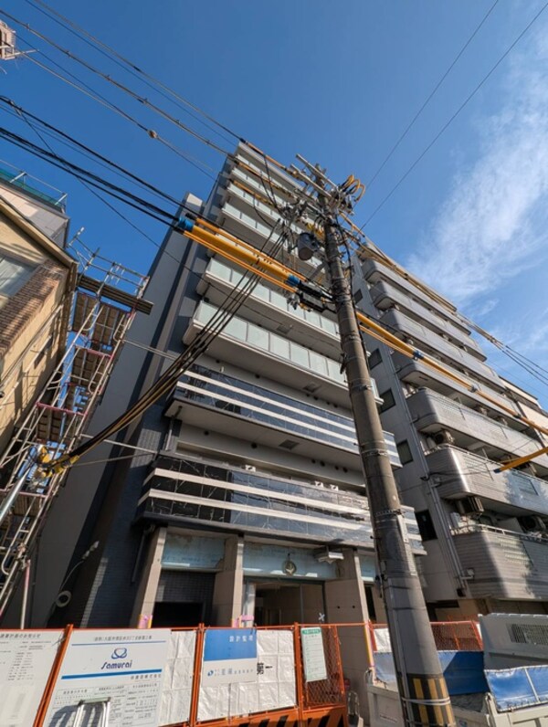 建築中