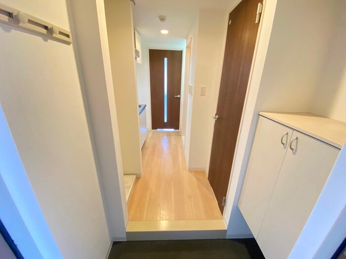 物件内観写真9　(玄関)