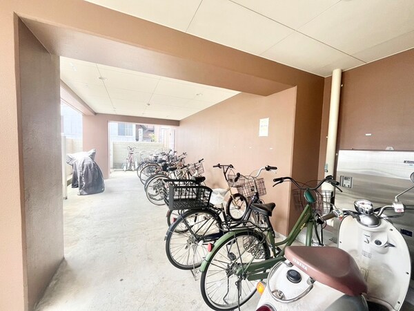 駐輪場