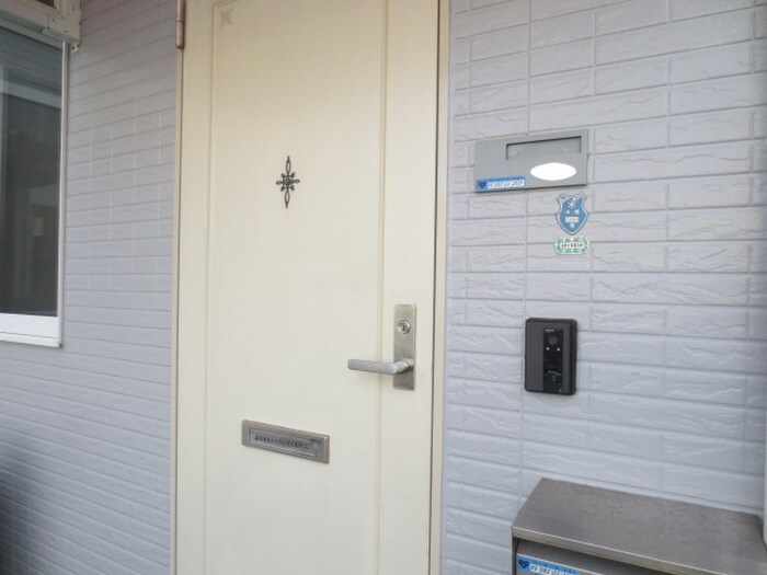 物件外観写真5　(エントランス部分)