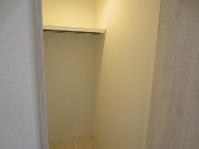 物件内観写真12　(収納)