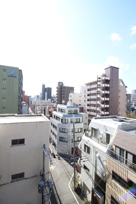 物件内観写真14　(室内からの展望)