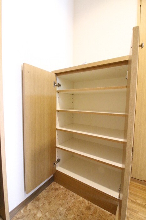 物件内観写真17　(靴箱)