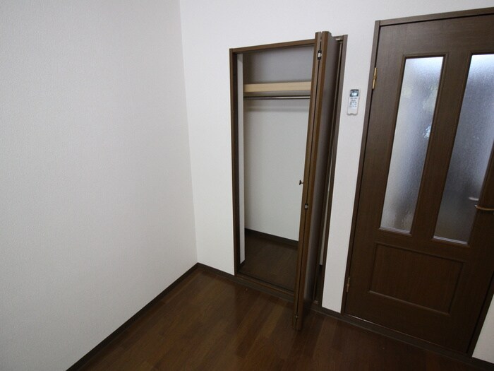 物件内観写真12　(居室)