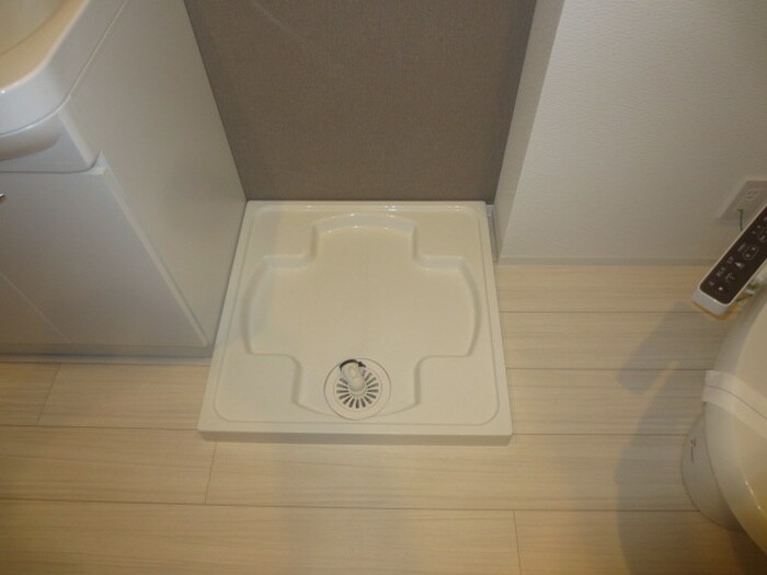 物件内観写真10　(洗濯機置場)