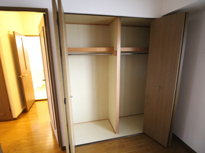 物件内観写真10　(収納)