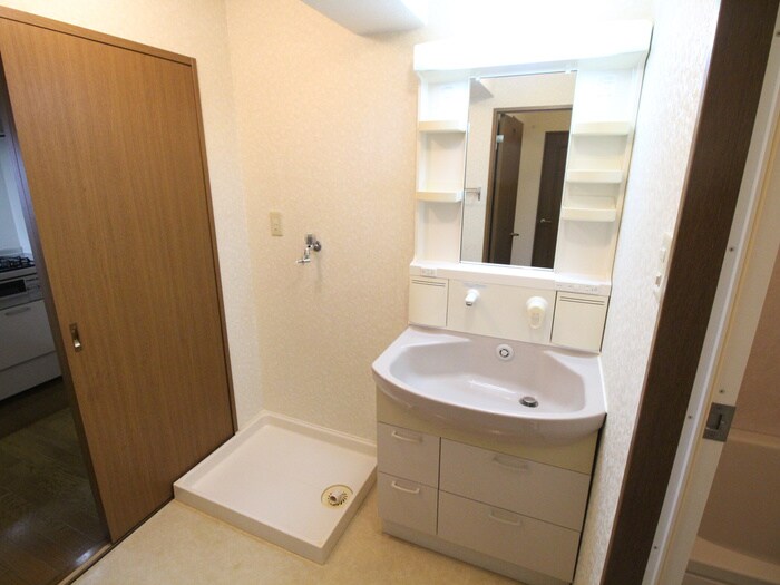 物件内観写真11　(洗面)