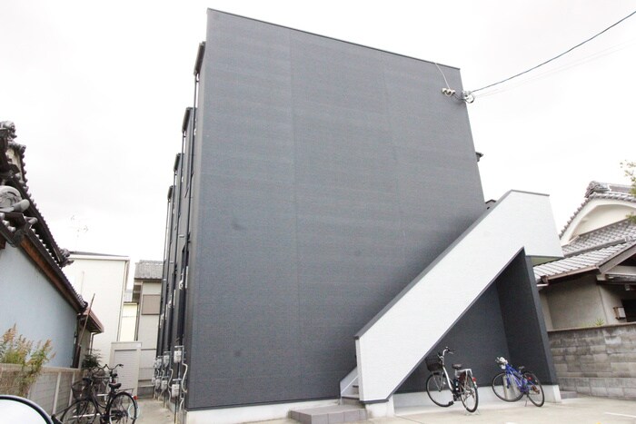 物件外観写真1　(外観写真)