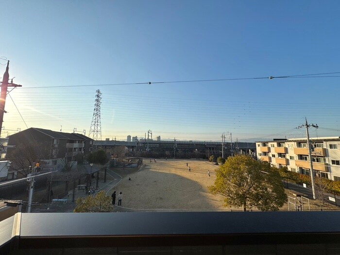 物件内観写真15　(室内からの展望)