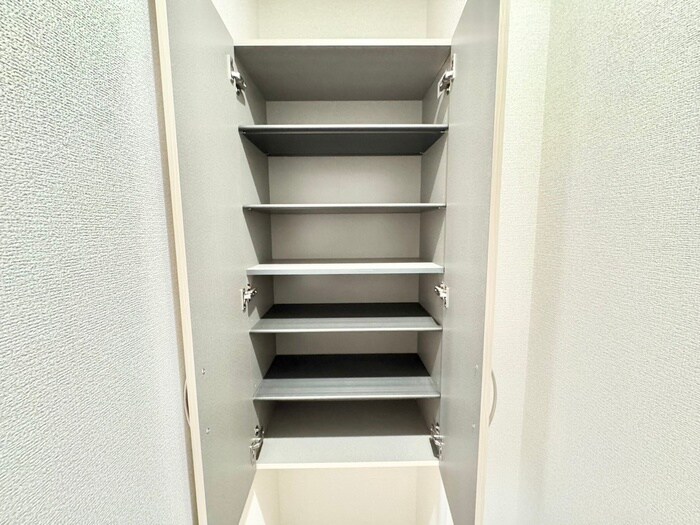 物件内観写真16　(靴箱)