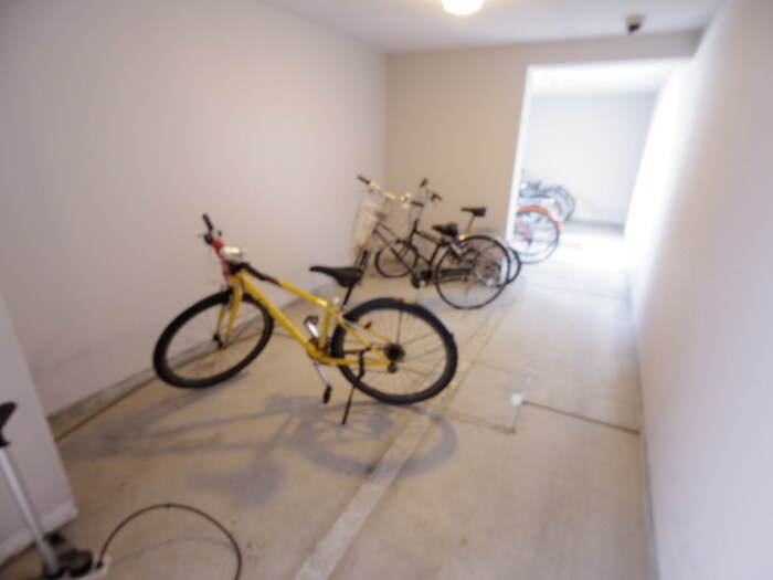 物件外観写真5　(駐輪場)