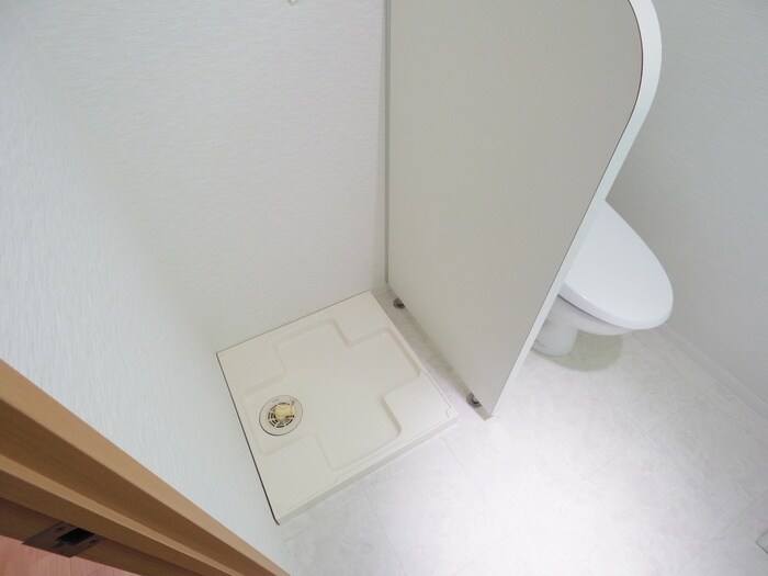 物件内観写真17　(洗濯機置場)