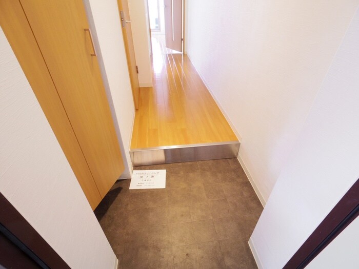物件内観写真20　(玄関)