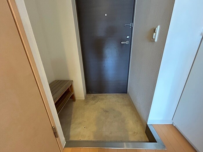 物件内観写真14　(玄関)