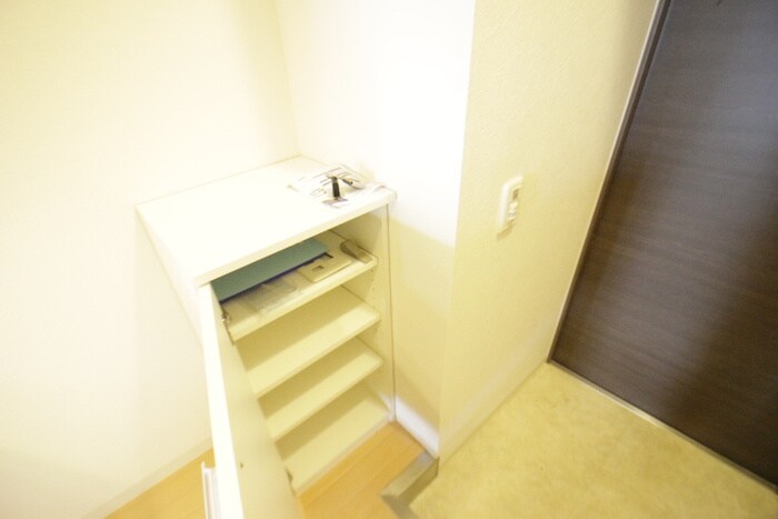 物件内観写真15　(靴箱)