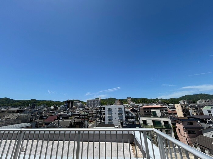 物件内観写真15　(室内からの展望)