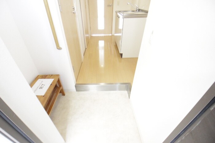 物件内観写真19　(玄関)