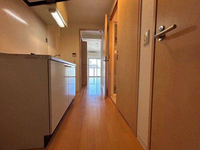 物件内観写真19　(廊下)