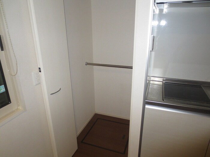 物件内観写真14　(収納)