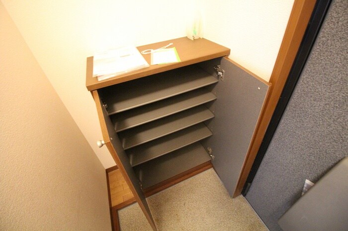 物件内観写真15　(靴箱)