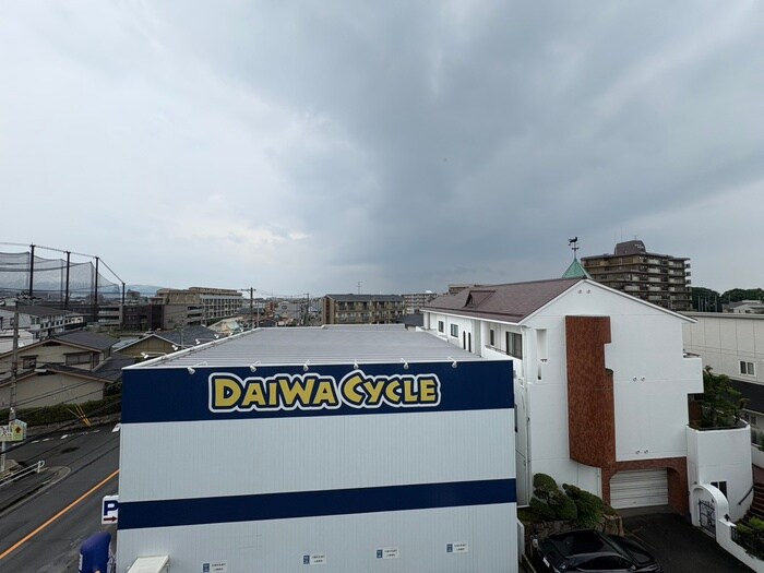 物件内観写真18　(室内からの展望)