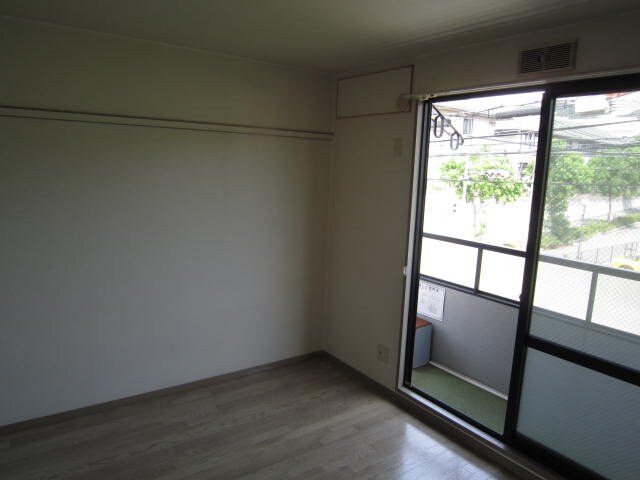 物件内観写真5　(居室)