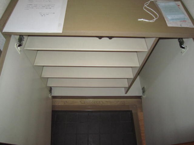 物件内観写真5　(靴箱)