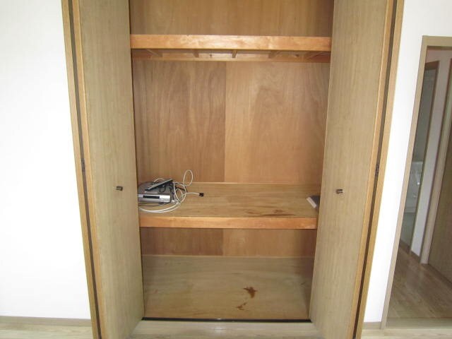 物件内観写真12　(収納)