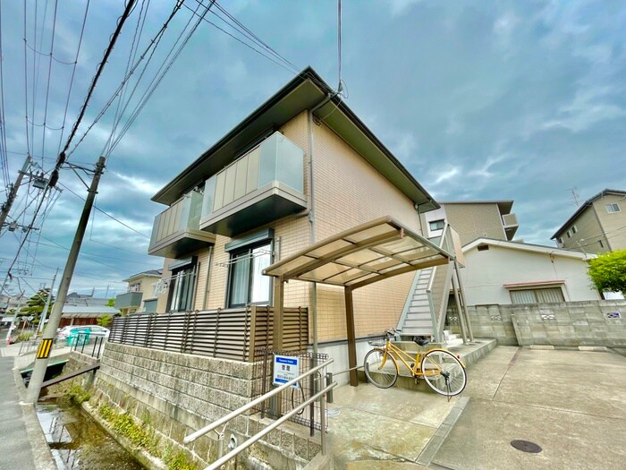 物件外観写真1　(外観写真)