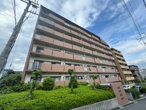 ヴィアーレ千里外観写真