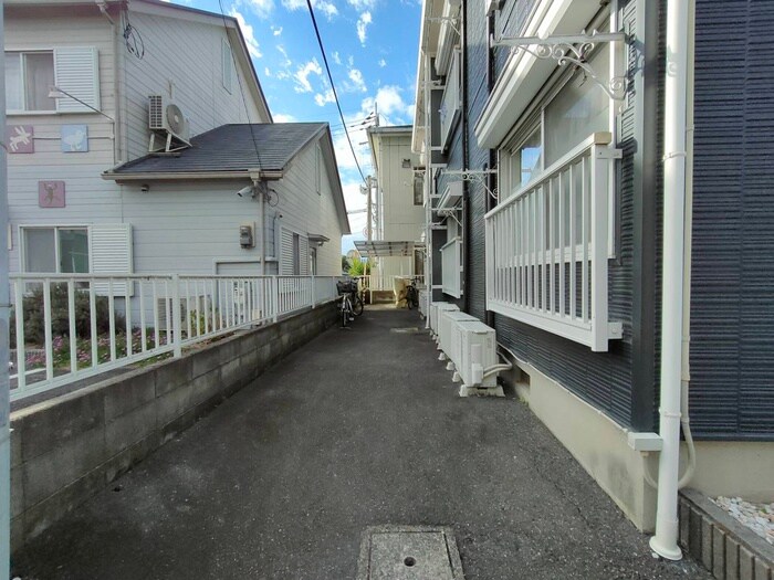 物件外観写真3　(駐輪場)