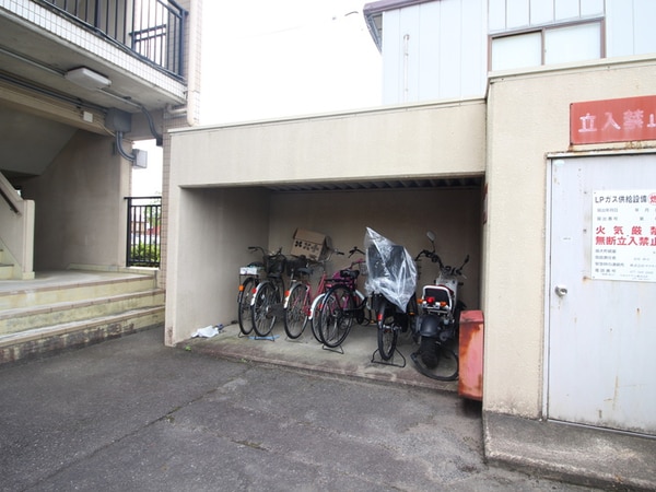 駐輪場