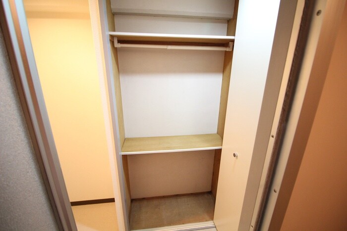 物件内観写真13　(収納)